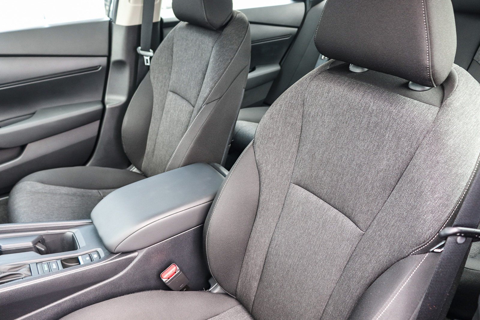 Certified Used 2025 Meteorite Gray Metallic Honda LX image 29