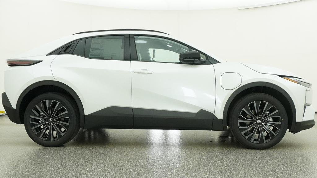New 2026 Wind Chill Pearl Toyota XSE image 13