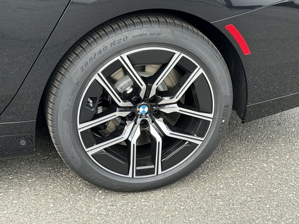 New 2026 Black BMW 760i xDrive image 10