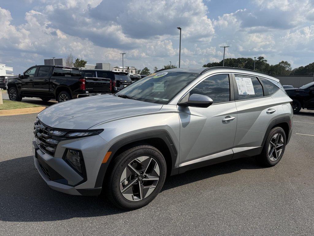 Used 2025 Silver Hyundai SEL image 3