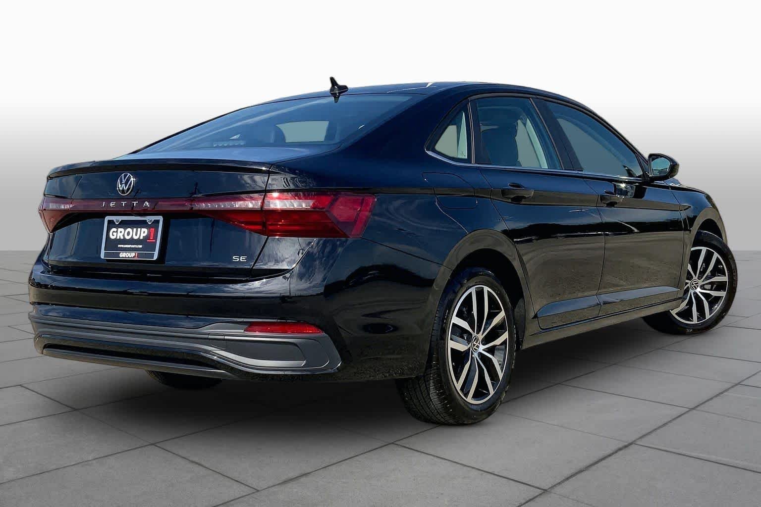 Used 2026 Deep Black Pearl Volkswagen SE image 13