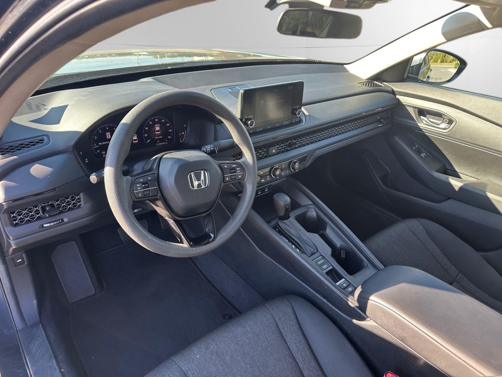 Used 2024 Platinum White Pearl Honda LX image 11
