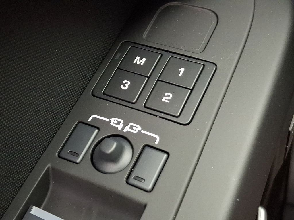 New 2026 Carpathian Grey LAND ROVER X-Dynamic SE image 19