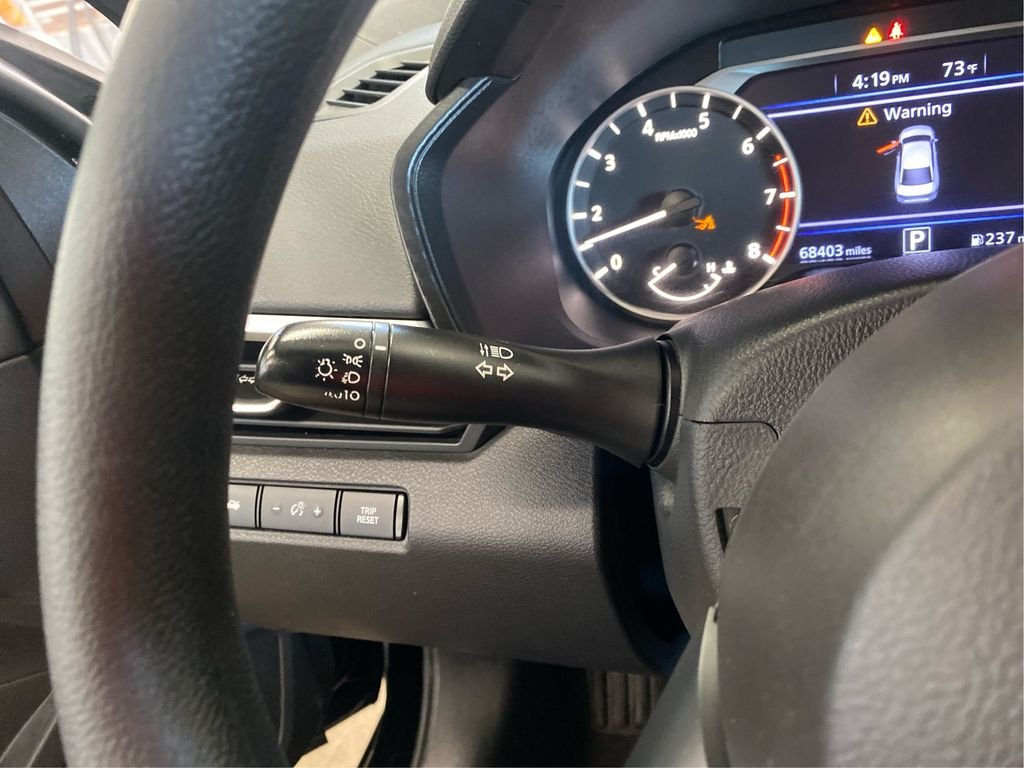 Used 2022 Black Nissan 2.5 SV image 16