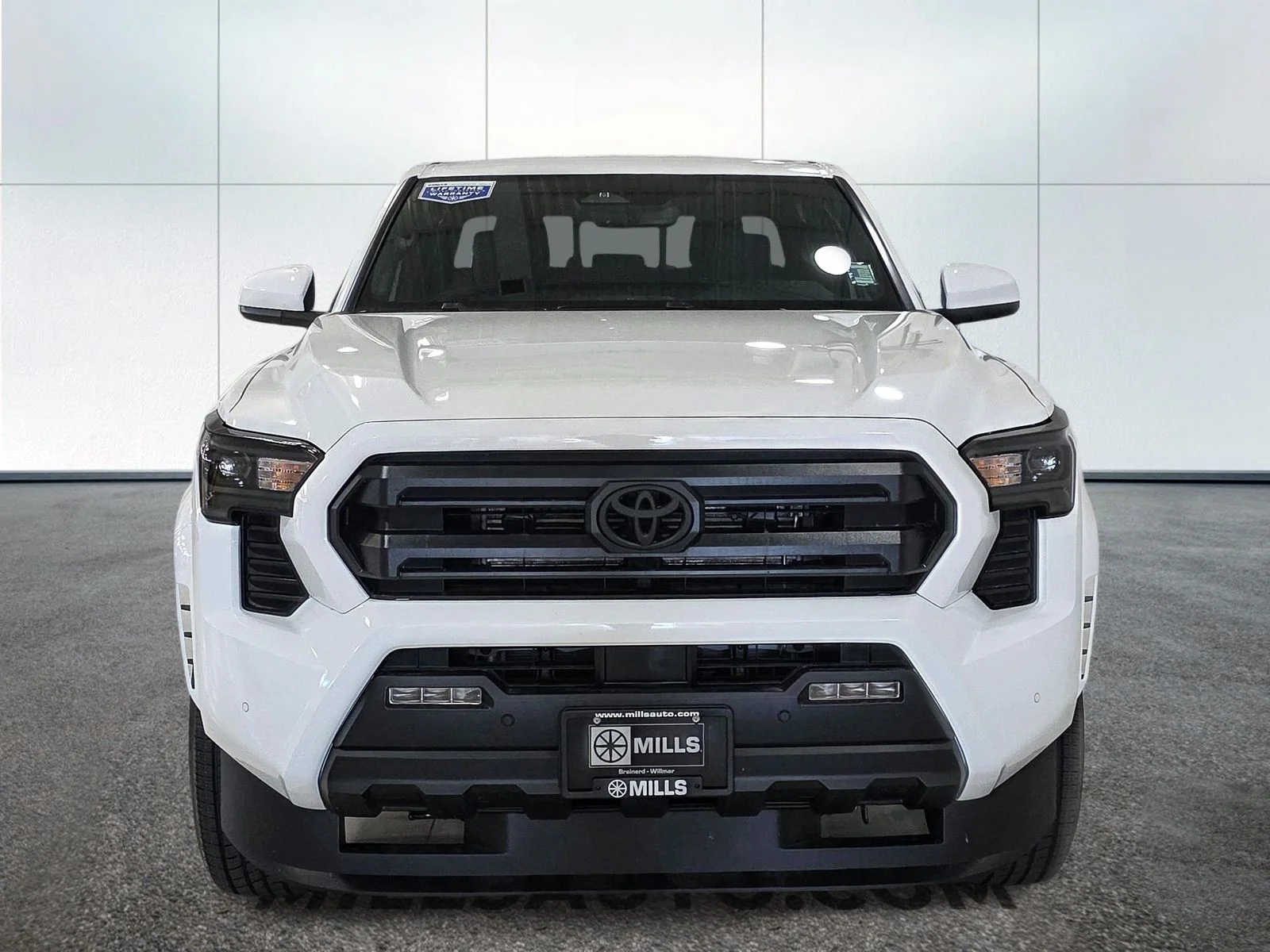 2026 Toyota Tacoma SR5 - Photo 12