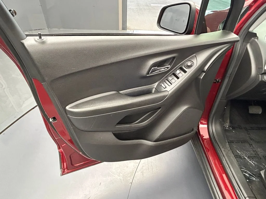 Used 2021 Crimson Metallic Chevrolet LT image 40