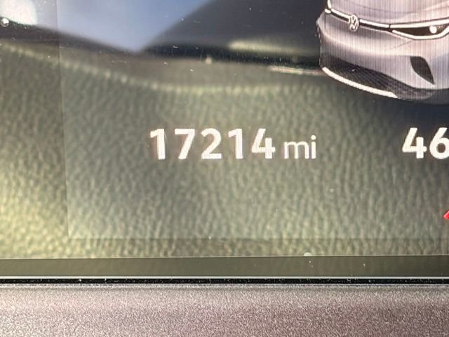 Used 2024 Silver Volkswagen Pro S image 16
