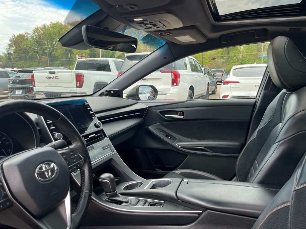 Used 2019 Pearl Toyota XSE image 14