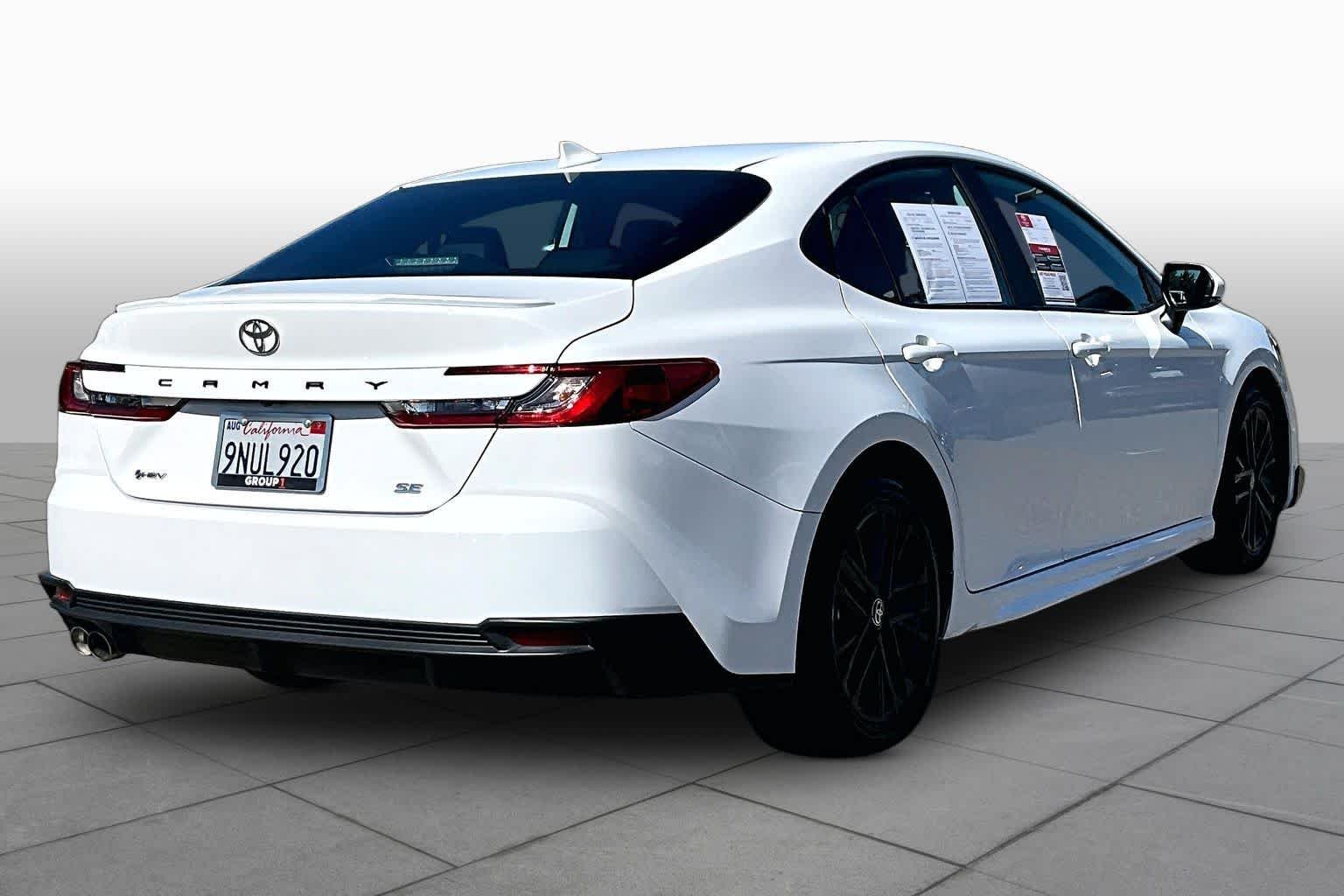 Certified Used 2025 Ice Cap Toyota SE image 12