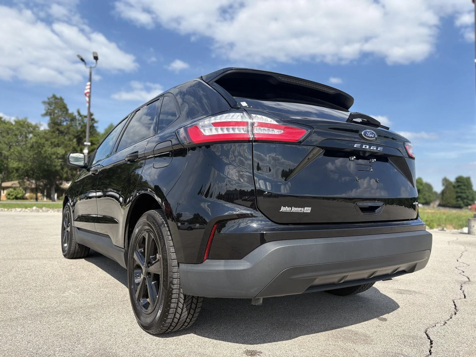 Used 2023 Agate Black Metallic Ford SE image 20