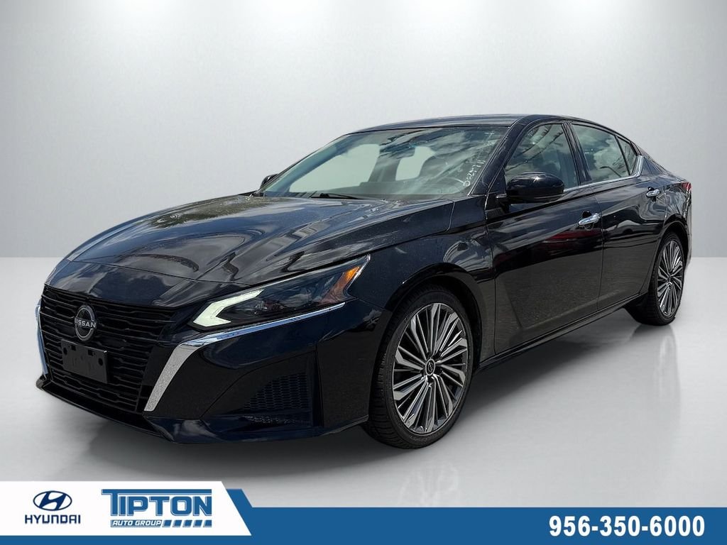 Used 2023 Black Nissan 2.5 SL image 1