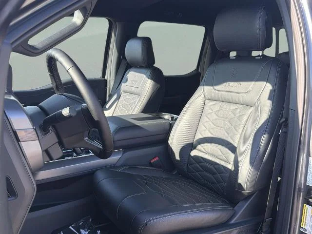 New 2026 Carbonized Gray Metallic Ford XLT image 10