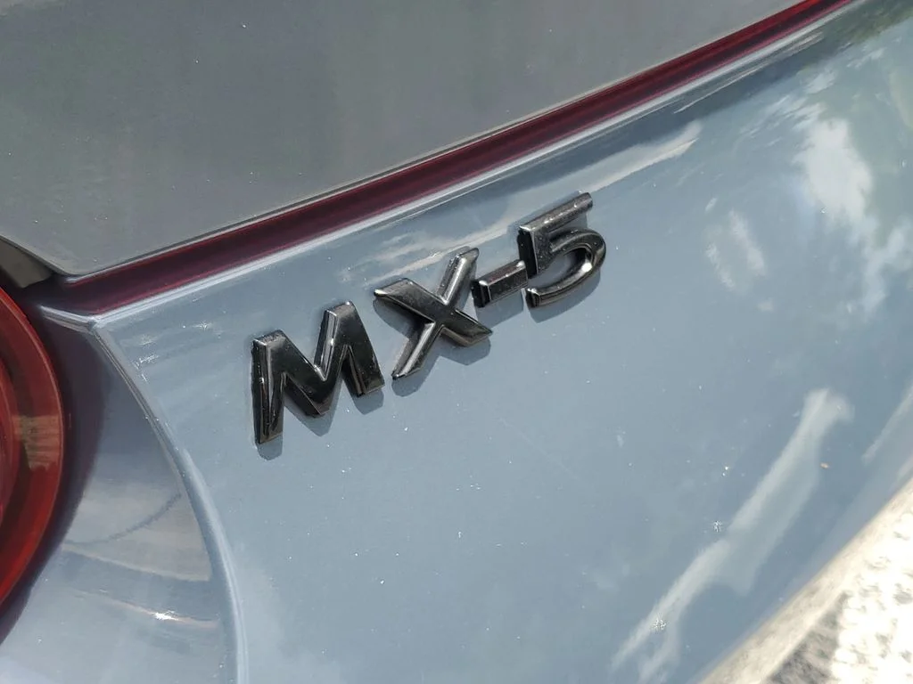 Used 2021 Gray Mazda Club image 9
