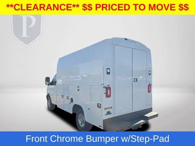 New 2025 Summit White Chevrolet 1WT image 9