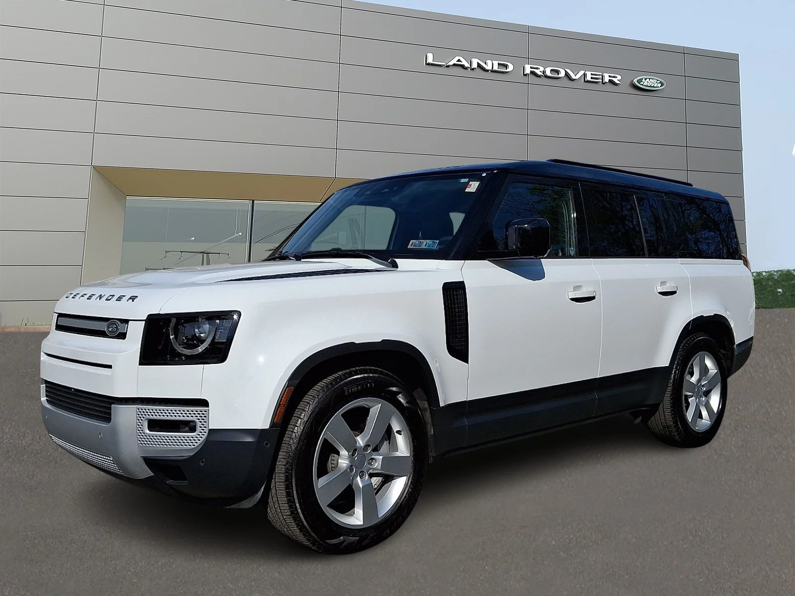 2025 Land Rover Defender 130 S P300's photo