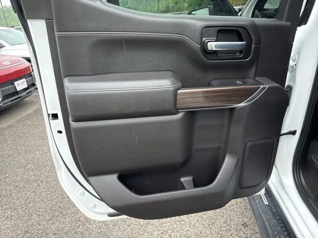 Used 2021 White Chevrolet LT Trail Boss image 18