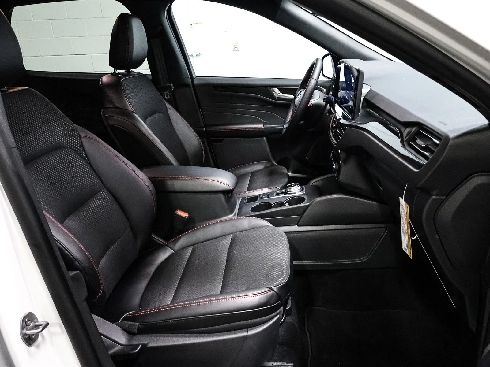 2026 Ford Escape ST-Line - Photo 22