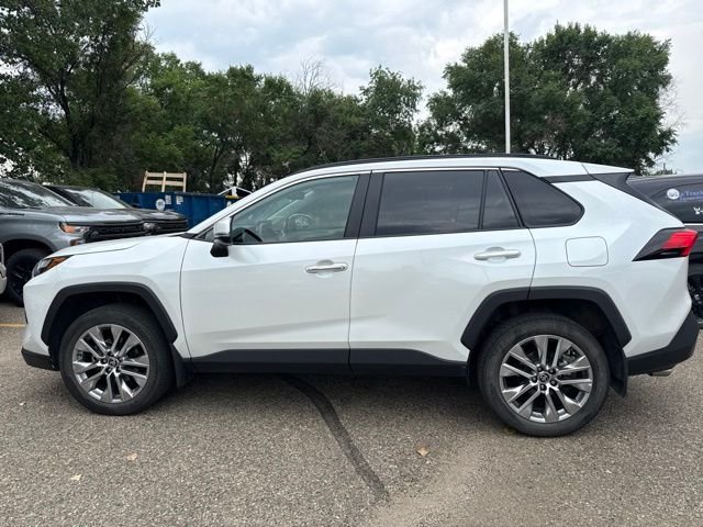 Used 2024 Off-white Toyota Limited image 8