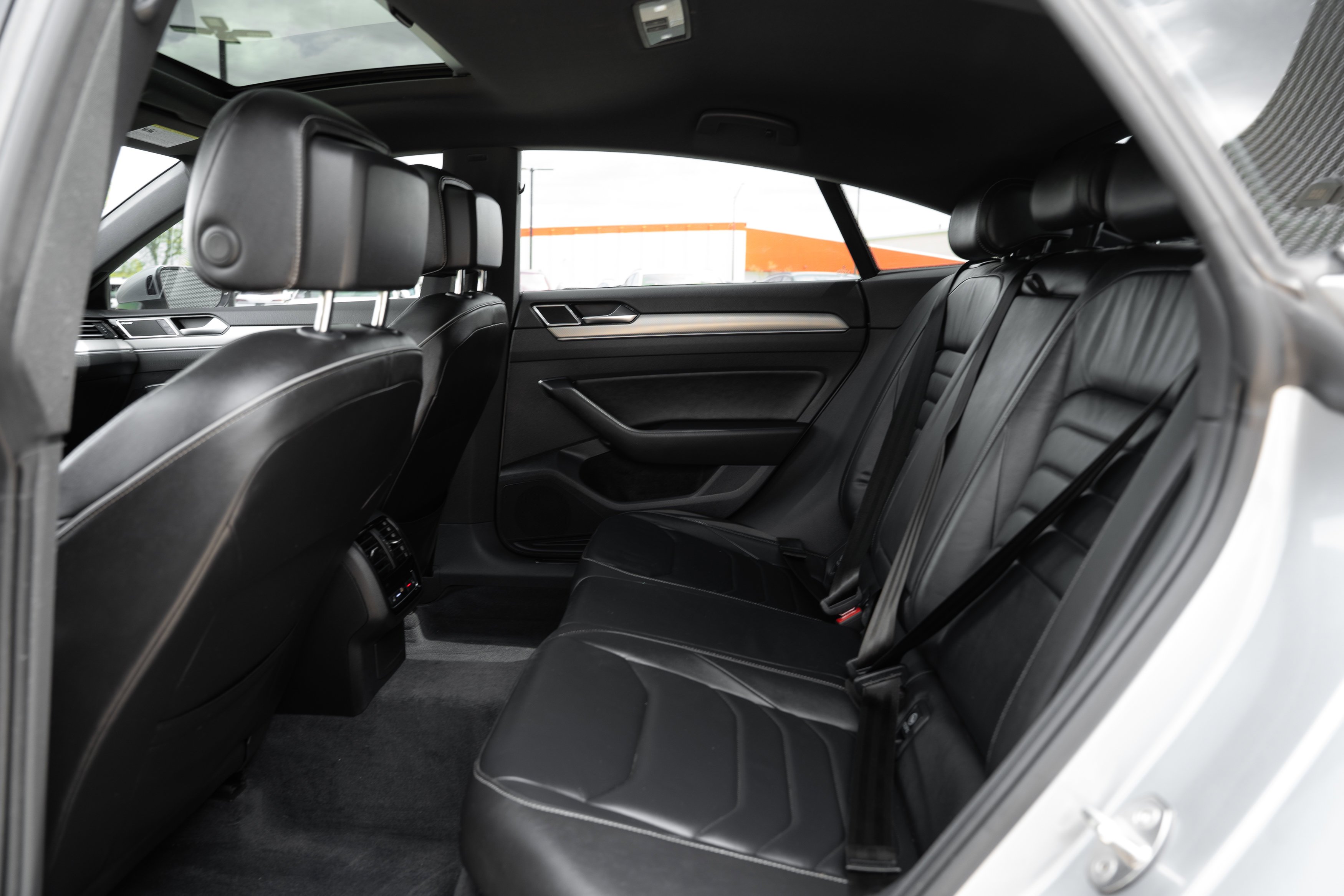 Used 2019 Pyrite Silver Metallic Volkswagen SEL Premium R-Line image 25