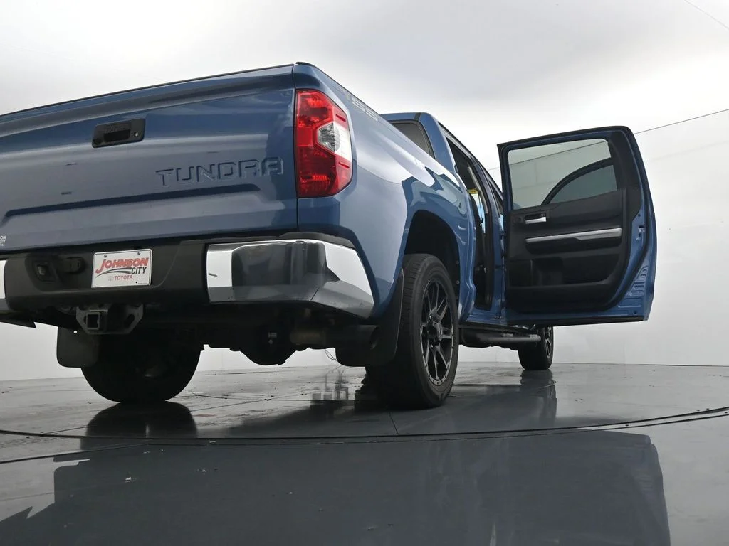 Used 2020 Blue Toyota SR5 image 43