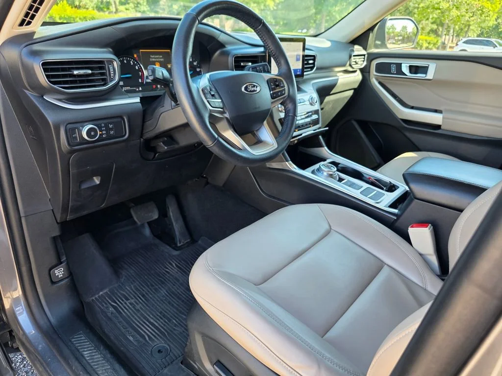 Used 2021 Gray Ford XLT image 11