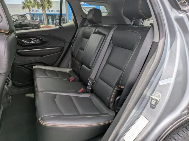 Used 2023 Sterling Metallic GMC AT4 image 14