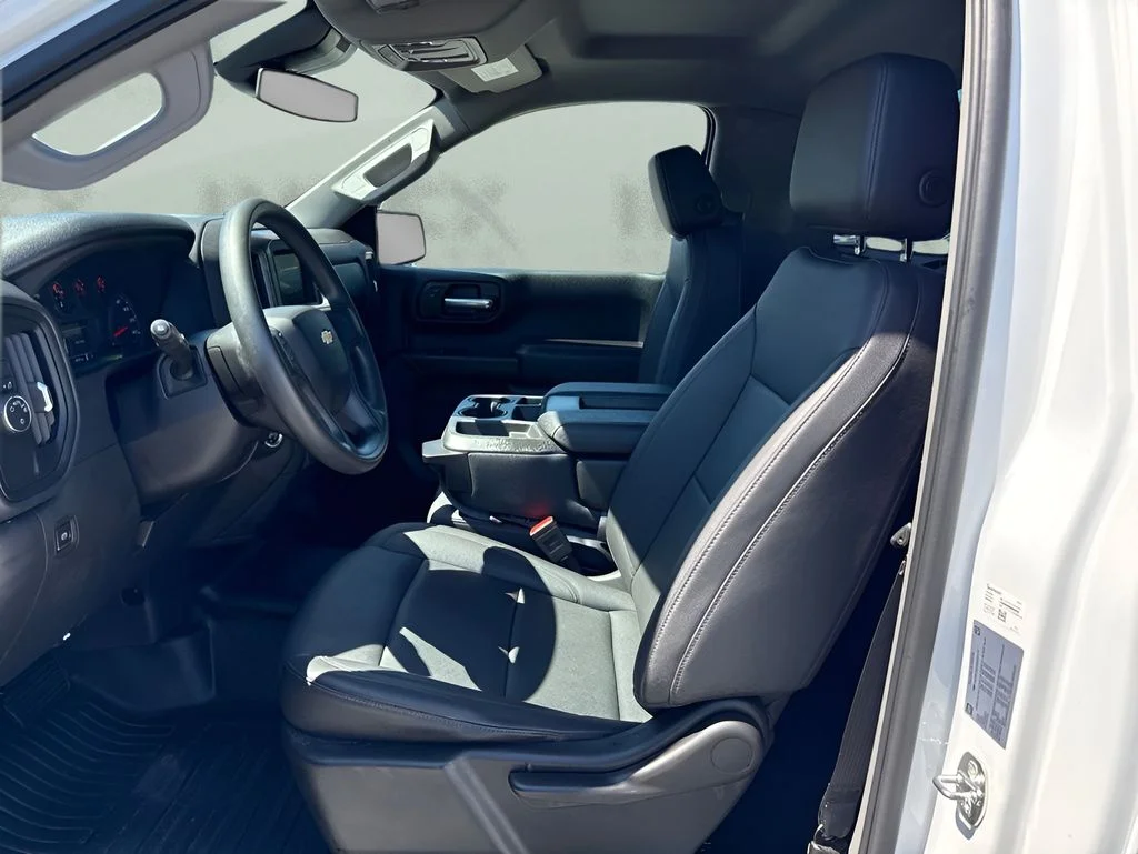 Used 2022 White Chevrolet WT image 9