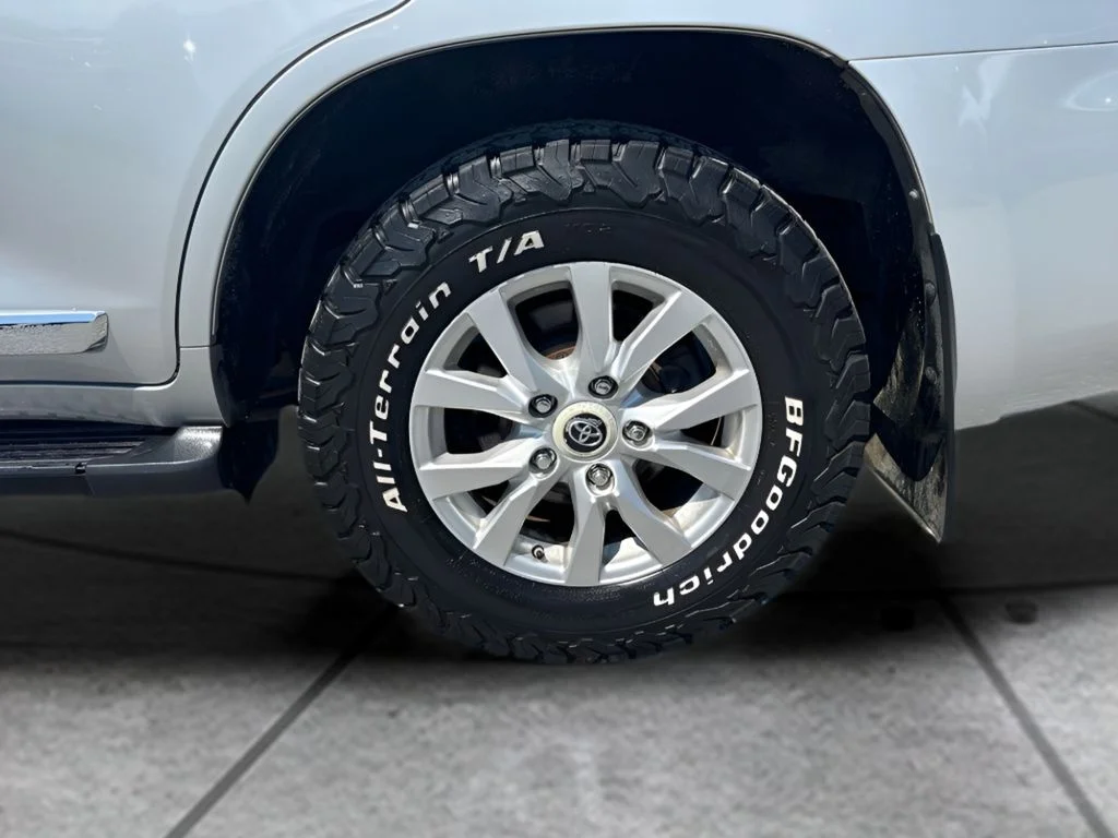 Used 2016 Silver Toyota Base image 26