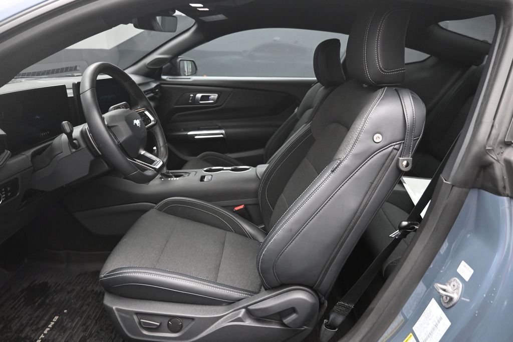 Used 2025 Blue Ford GT image 28