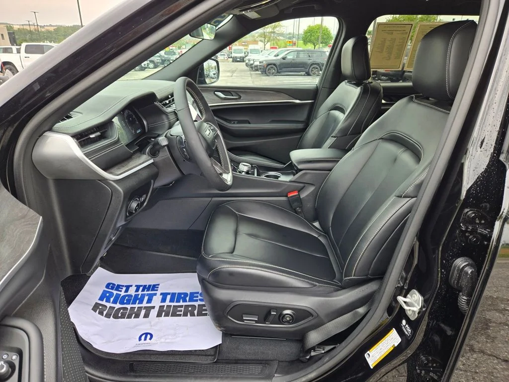 Used 2025 Black Jeep Limited image 15