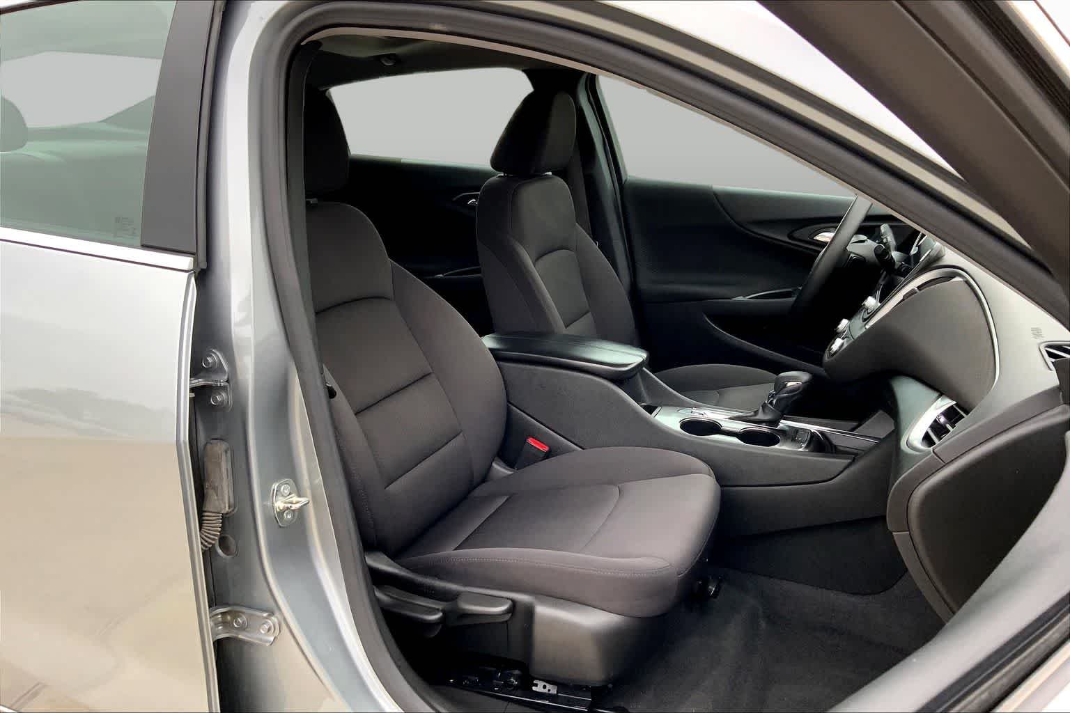 Used 2024 Sterling Gray Metallic Chevrolet LT image 9