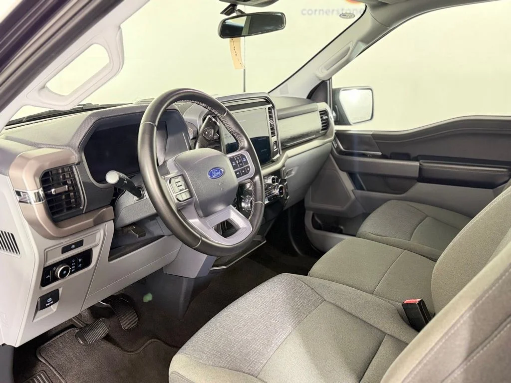 Used 2025 Black Metallic Ford XLT image 13