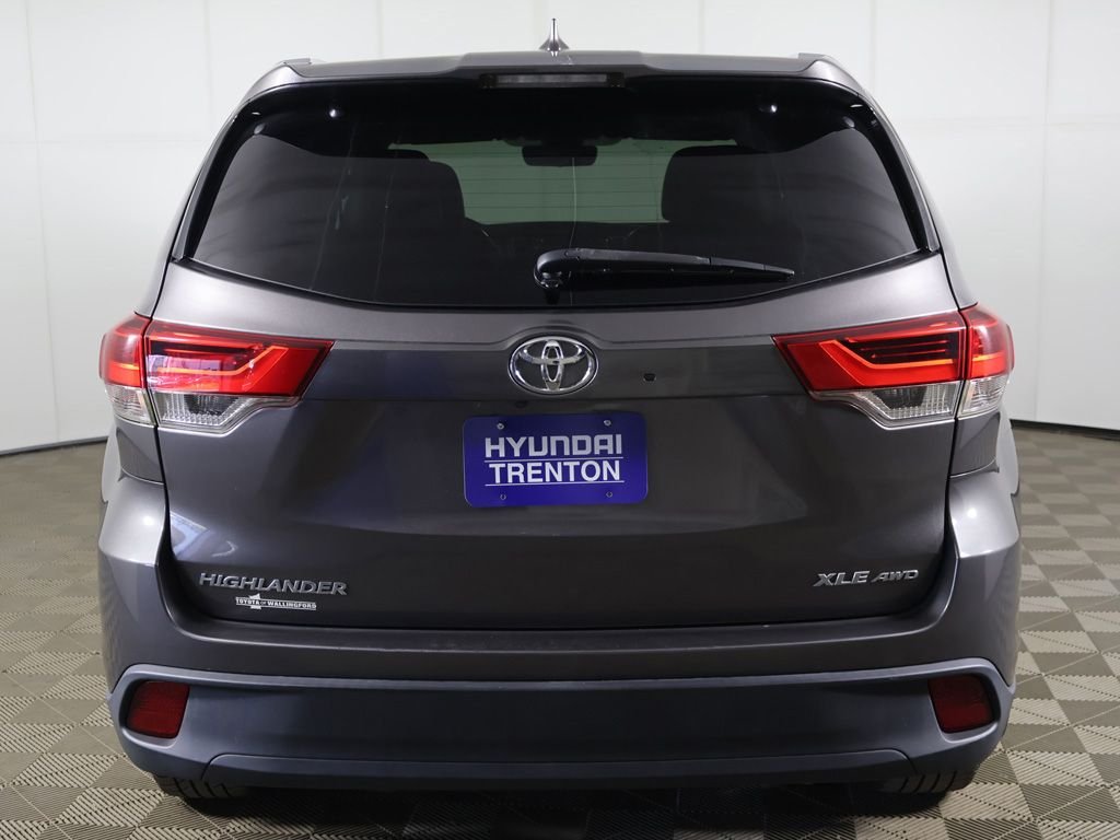 2017 Toyota Highlander XLE - Photo 13