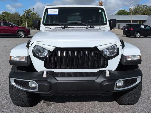 Used 2021 White Jeep Unlimited Sahara image 9