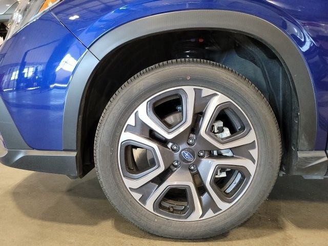 Used 2026 Sapphire Blue Pearl Subaru Limited image 12