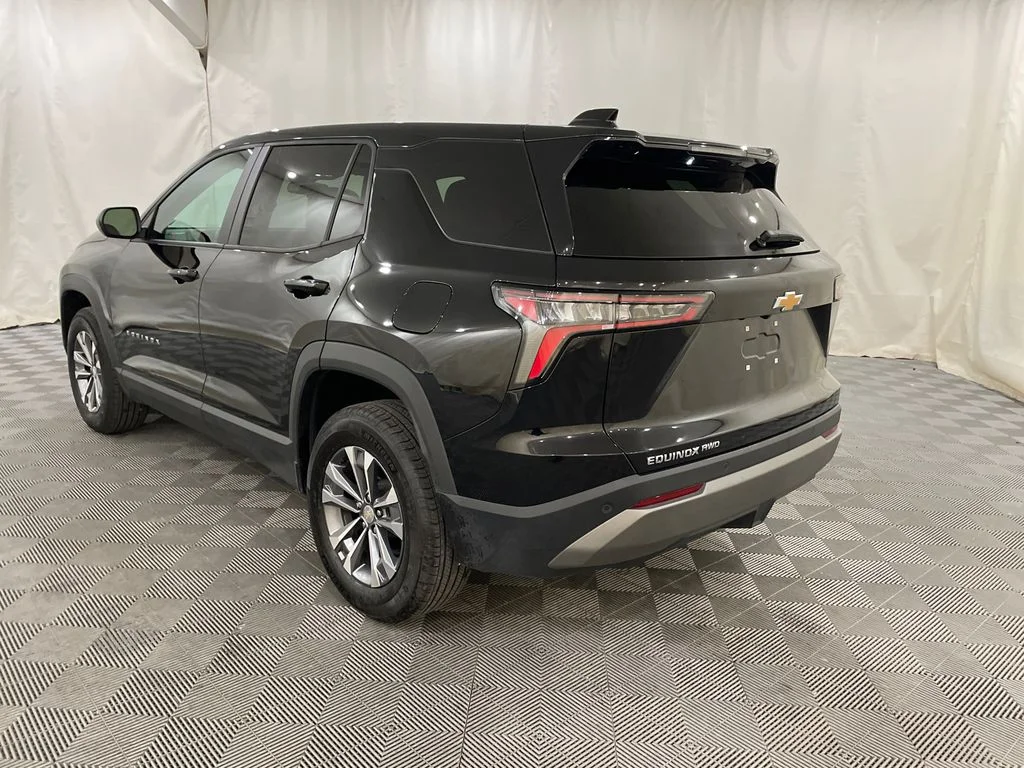 Used 2026 Mosaic Black Metallic Chevrolet AWD LT image 8