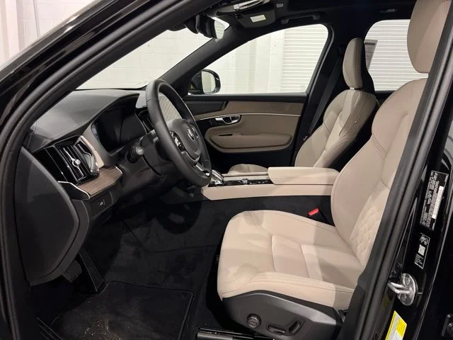 New 2026 Black Volvo B6 Plus 7-Seater image 9
