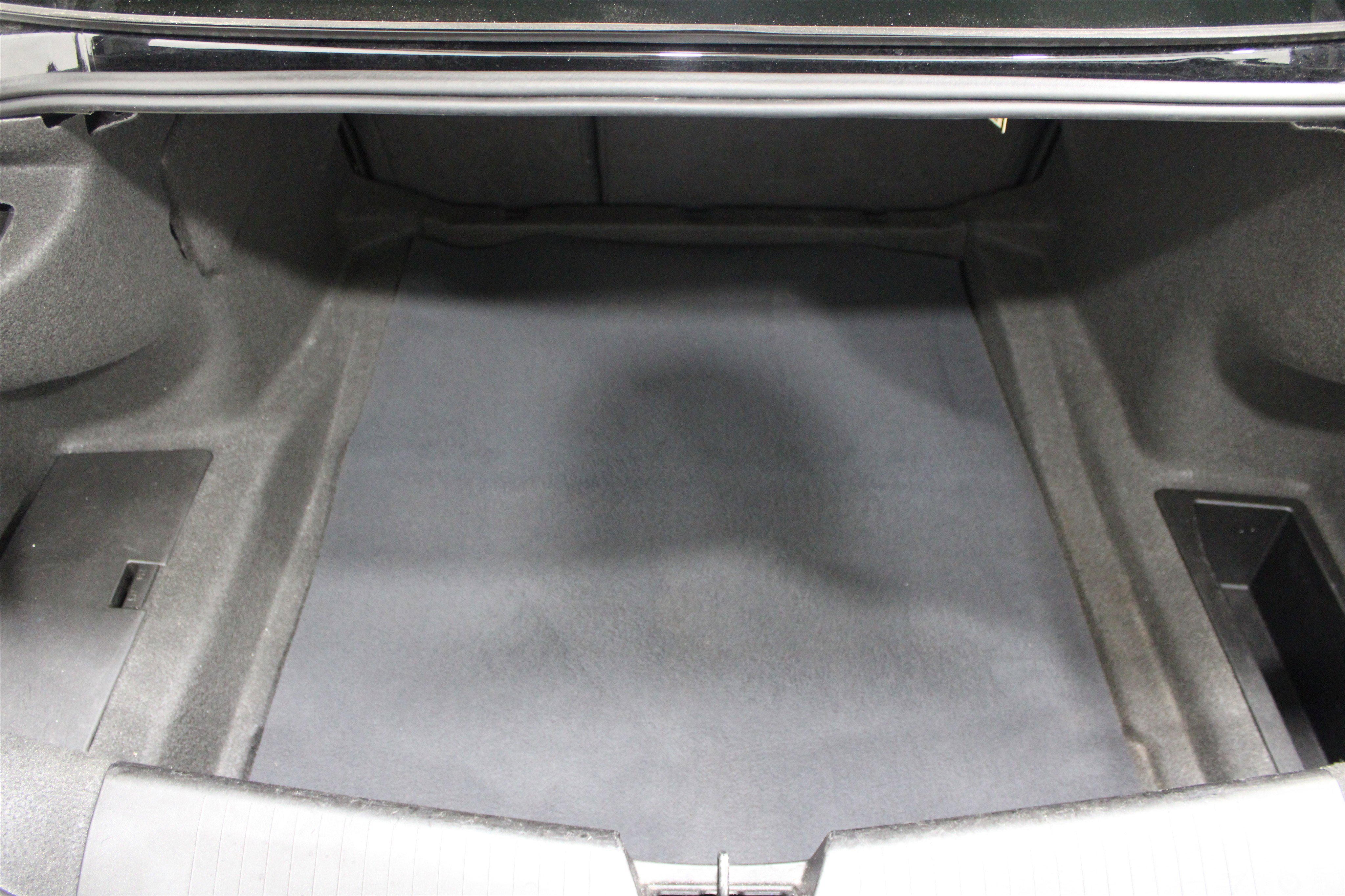 Used 2020 Black Raven Cadillac Premium Luxury image 26