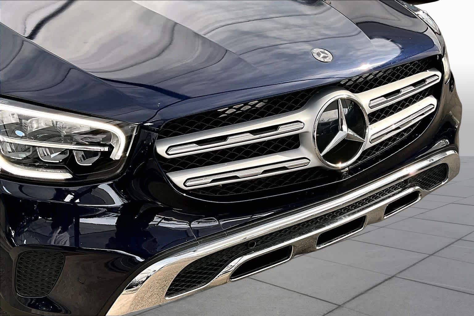 Certified Used 2022 Lunar Blue Metallic Mercedes-Benz GLC 300 image 30