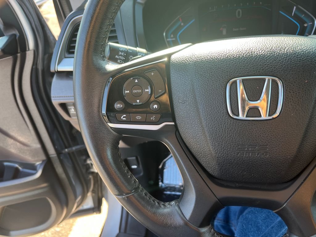 Used 2019 Silver Honda EX-L image 33