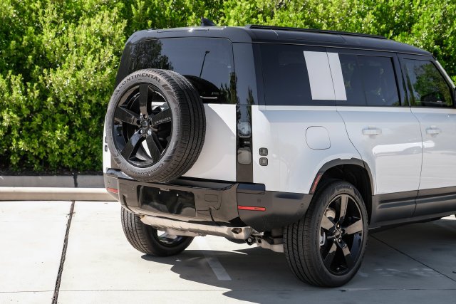 New 2026 Fuji White Land Rover S image 14