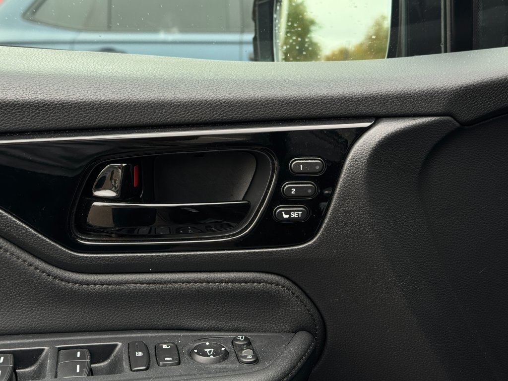 2025 Honda Odyssey Elite - Photo 13