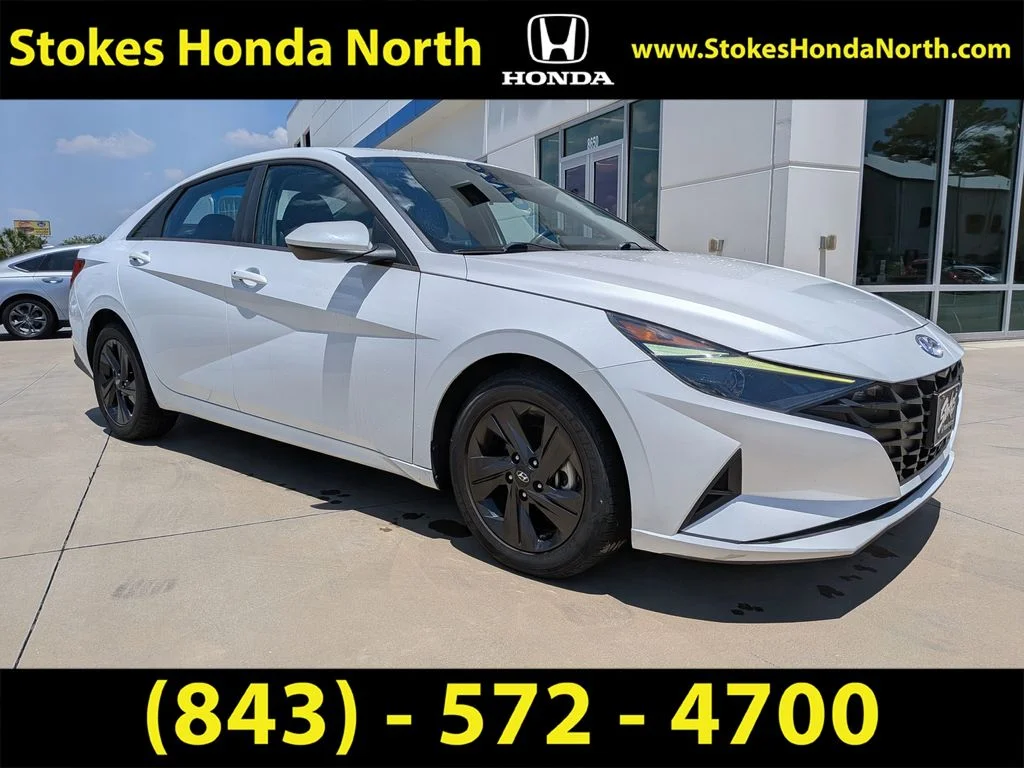 Used 2021 Gray Hyundai SEL image 1