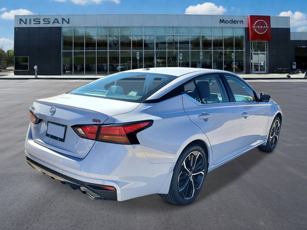 New 2026 Gray Sky Pearl Nissan SR image 6