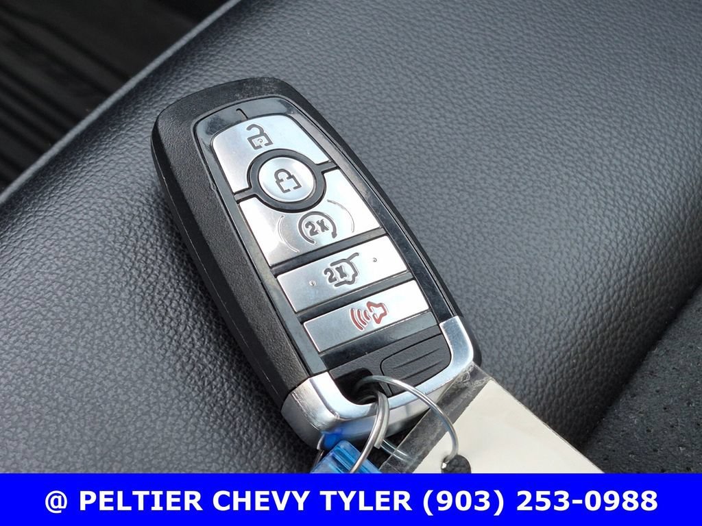 Used 2023  Ford SEL image 37