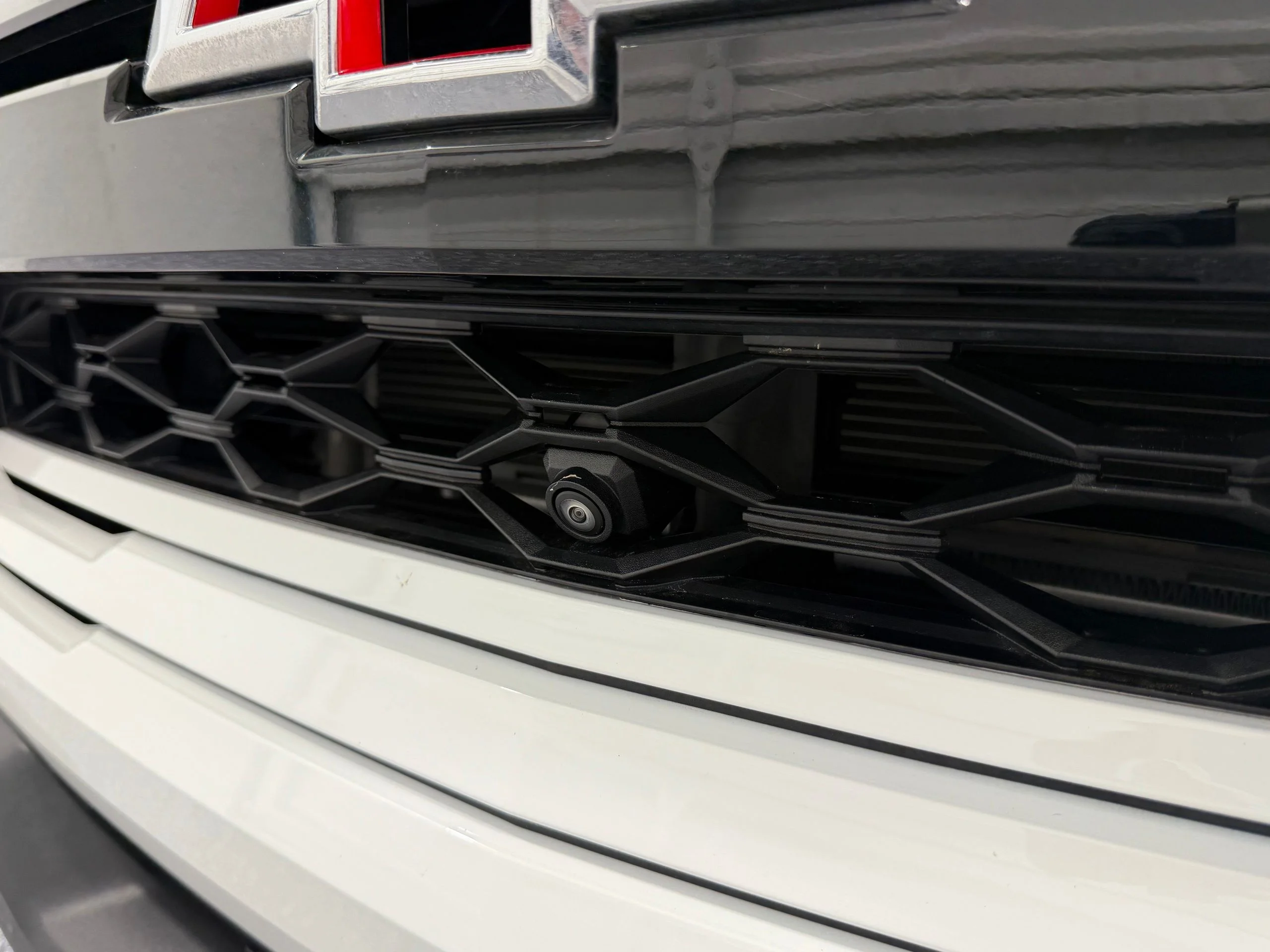 Used 2024 White Chevrolet ZR2 image 19