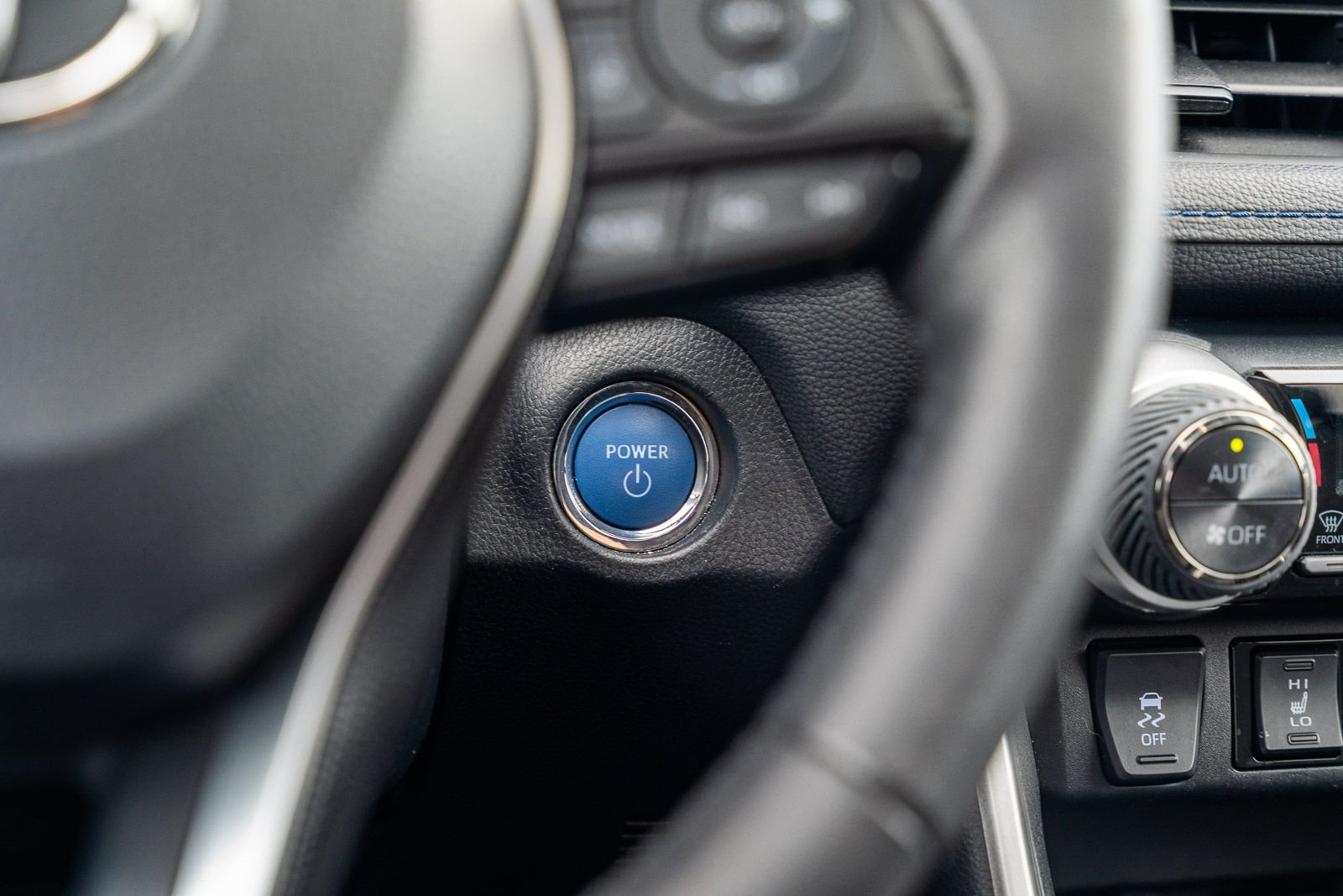 2022 Toyota RAV4 SE - Photo 28