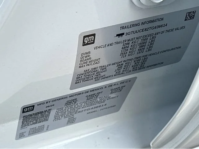 New 2026 Summit White GMC Elevation image 35