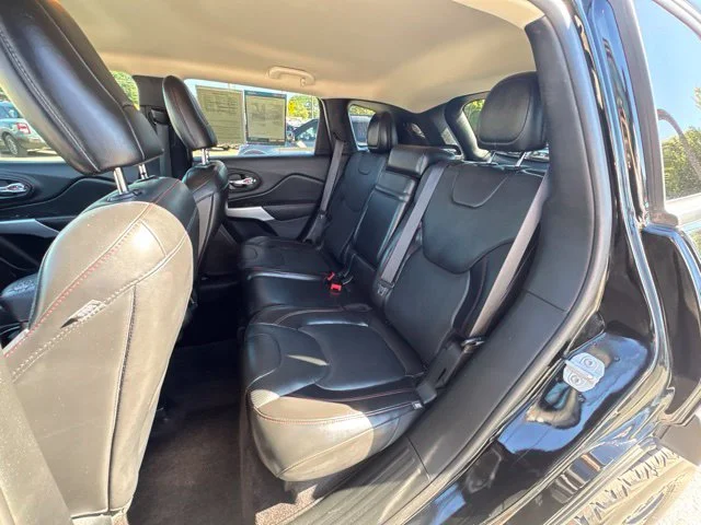 Used 2018 Black Jeep Trailhawk image 26