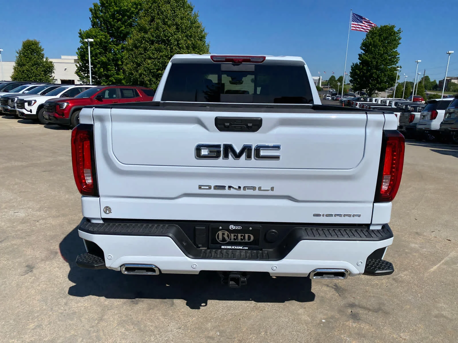 New 2026 Glacier White Tricoat GMC Denali Ultimate image 5